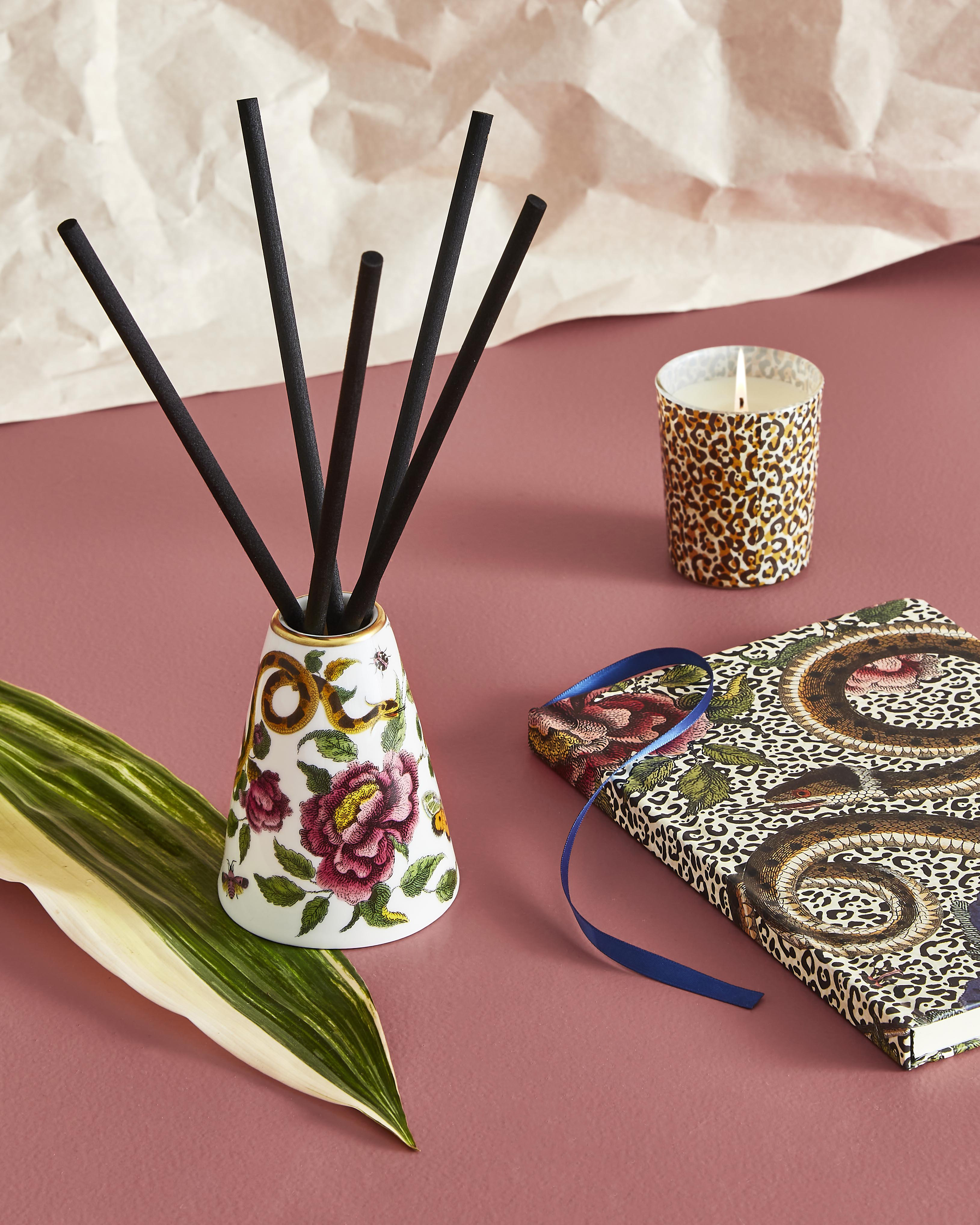 Creatures of Curiosity White Floral Reed Diffuser image number null